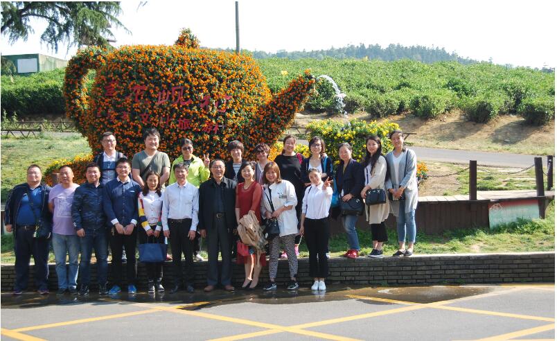 “放飛心情 擁抱天使”軍民共建活動(dòng)